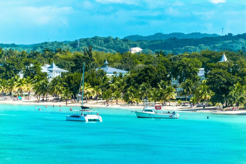 Last minute direct flights from the UK to Jamaica 🌴 from £345